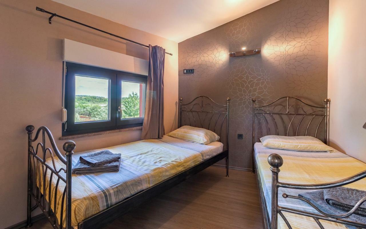 Apartmani Kazun - App 4 - Ferienhaus Fažana Buitenkant foto